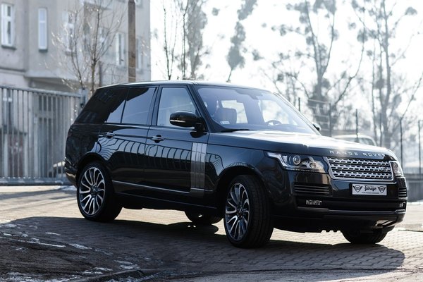 Conduisez avec style : Les avantages de louer une voiture de luxe